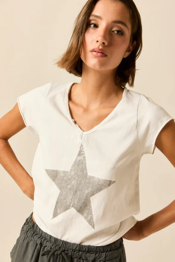 Camiseta cuello pico estrella blanco